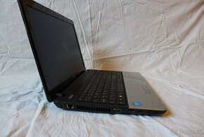 Predám laptop ACER Travel Mate P253 - 3