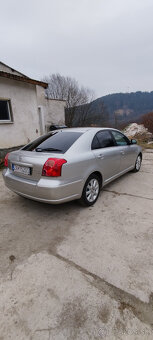 Predám Toyotu Avensis 2.0 D4D 85kw diesel r.v. 2005 - 3