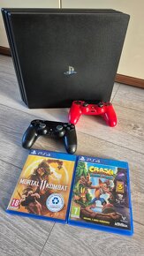 PS4 PRO 1TB + 2x Joystick - 3