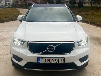 VOLVO XC40 MOMENTUM D3 AUTOMAT - 3