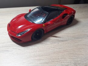 Bburago Ferrari 488GTB 1/18 - 3