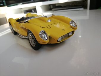 1:18 FERRARI 250 testarossa - 3