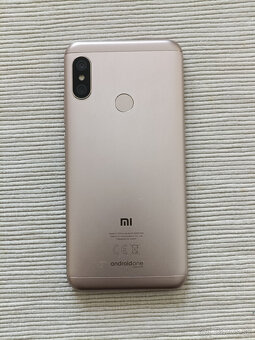 Predám Xiaomi Mi A2 Lite - 3