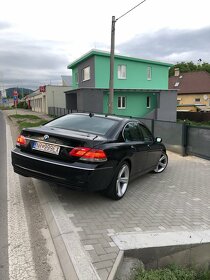 BMW 750i - 3