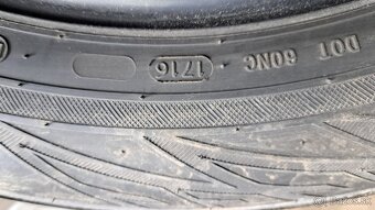 Darujem 2 ks zimných pneumatík Nokian 225/60 R18 - 3