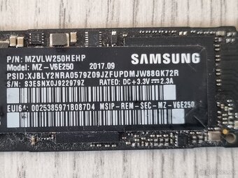 Samsung SSD 960 EVO NVMe M.2 250 GB - 3