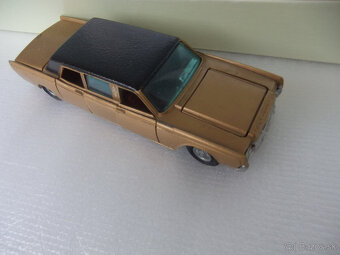 CORGI TOYS  mierka 1:43 : LINCOLN CONTINENTAL - 3