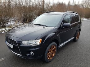 Mitsubishi Outlander - 3