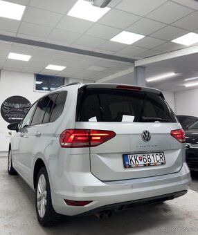 Volkswagen Touran 2.0TDI 103Kw DSG/Tažne - 3