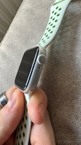 Apple Watch SE Nike 40mm - 3