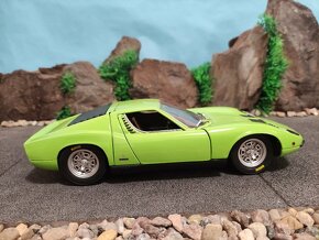 Prodám model 1:18 lamborghini miura - 3