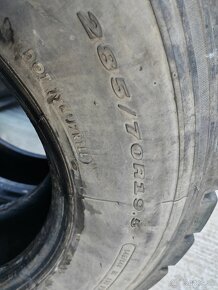 2kusy 285/70 R19, 5 / zadné - 3