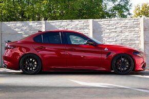 Alfa Romeo Giulia 2.9 Twin Turbo V6 510 AT QV - 3