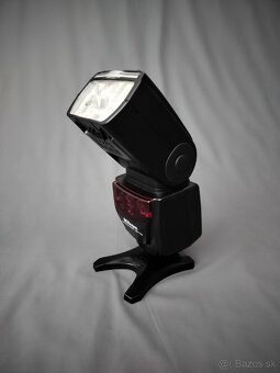 Nikon Speedlight SB-700 - 3