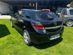 Opel Astra GTC - 3