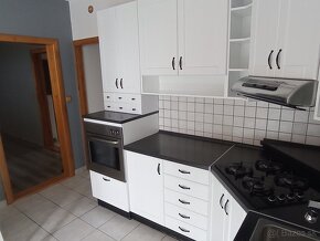 PRENÁJOM priestranný 3i byt, 75 m2 Trenčín, Lavičková - 3