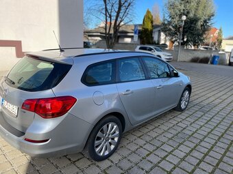 Opel Astra J Sport tourer 1.7cdti - 3