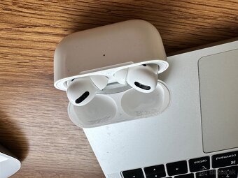 Apple AirPods pro - 3