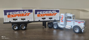 Matchbox Convoy CY 03 Peterbilt Federal Express - 3