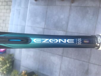 Predám tenisovú raketu YONEX EZONE 100L 285gr - 3