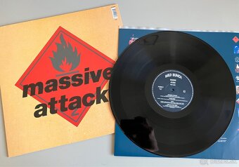 LP Massive Attack - Blue Lines - 3