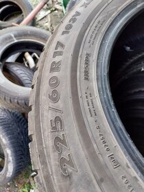 225/60r17 - 3