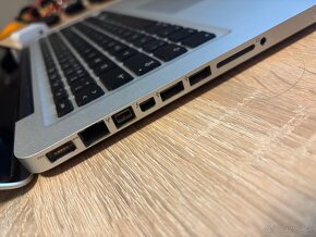 Apple MacBook Pro 2010 - 3