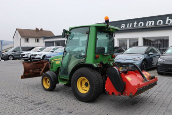 Traktor John Deere 2032R - 3