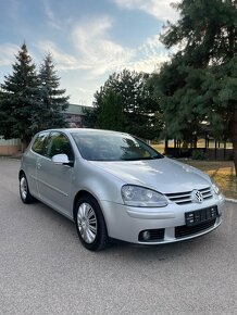 Volkswagen Golf 5 Comfort = 1.6 FSI, 85kW, Benzin = - 3