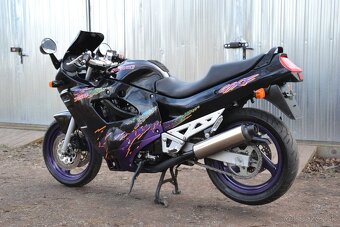 SUZUKI GSX-750F - 3