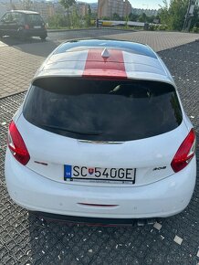 Peugeot 208 GT - 3