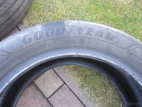 215/55R17 98W Goodyear Efficientgrip Performance2 letne pneu - 3