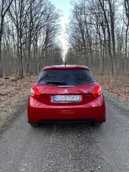 Peugeot 208 - 3