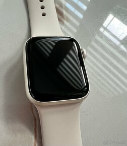 Apple Watch  SE 40 mm Hviezdno biely hliník - 3