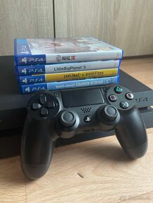 Playstation 4 + Dualshock 4 + 4 hry + kabeláž - 3