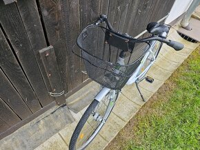 KRASNY ELEGANTNY DAMSKY BICYKEL s KOSIKOM - 3