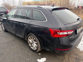 Škoda Superb 3,2.0tdi 147kw 4x4 rok 9/2022 DPH - 3