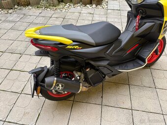 Aprilia sr gt 125 - 3