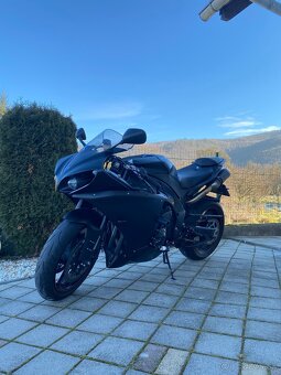 Yamaha R1 2012 - 3