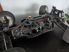 Elektrická 1/8 Truggy HB racing E817T + rôzne príslušenstvo - 3