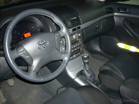 Toyota Avensis combi D-4D 93kw - 3