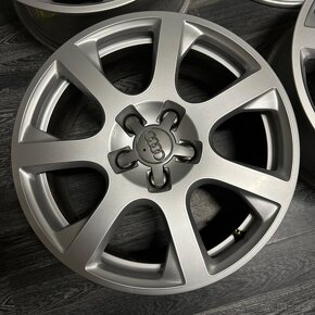 Alu AUDI Q5 5x112 17” 8R0601025E - 3