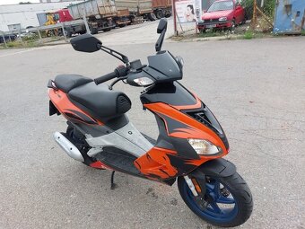 2005 APRILIA SR 50  naj.15000 KM po servisu - 3