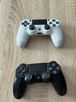 Predám ps4 slim 500 GB + Ps4 Virtuálna Realita - 3