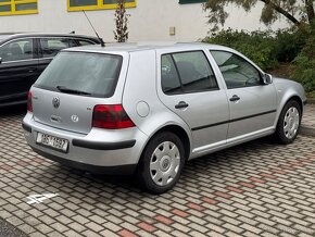 Volkswagen Golf 1.6 77 kW Klima 1. majitel - 3