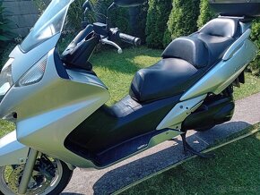 Honda Silver Wing 600 - 3