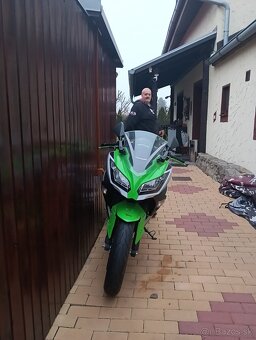 Kawasaki Ninja 300 30th anniversary edition  - 3