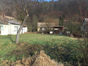 Predám malý domček v pôvodnom stave v obci Striežovce - 3