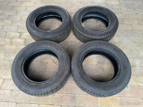 zimné pneu Goodyear 215/65R16 - 3