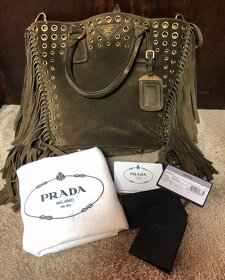 Original Prada semisova vybijana kabelka - 3